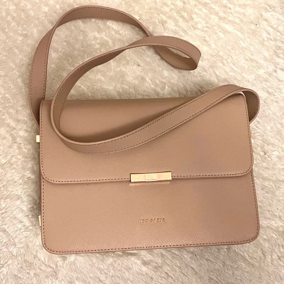 ‼️SOLD‼️ Ted Baker women’s adjustable strap crossbody bag - Picture 2 of 6